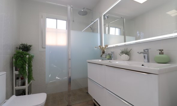 Resale - Villa - Orihuela Costa - Villamartín