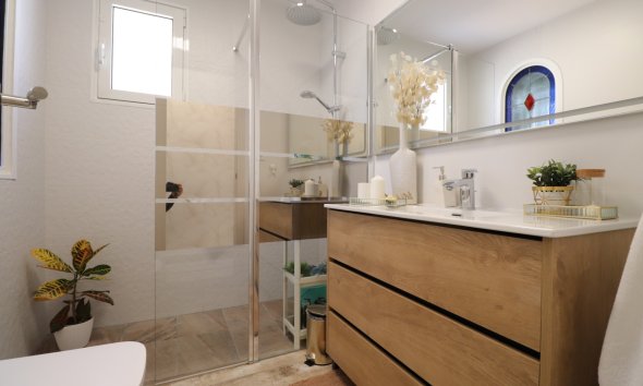 Resale - Villa - Orihuela Costa - Villamartín