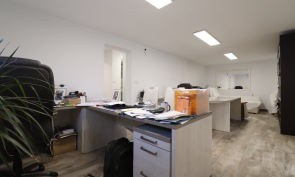 Resale - Villa - Orihuela Costa - Villamartín