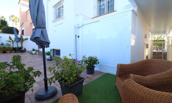 Resale - Villa - Orihuela Costa - Villamartín