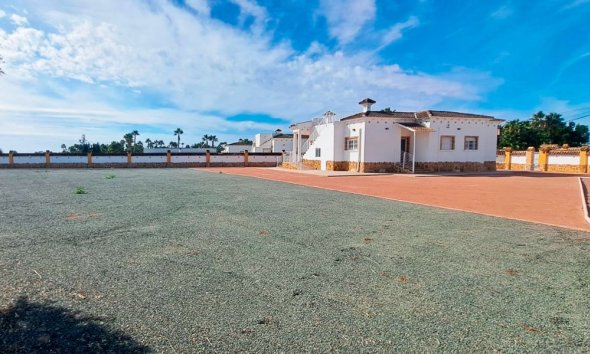 Resale - Farm Estate / Country Property - Catral - Catral - Country