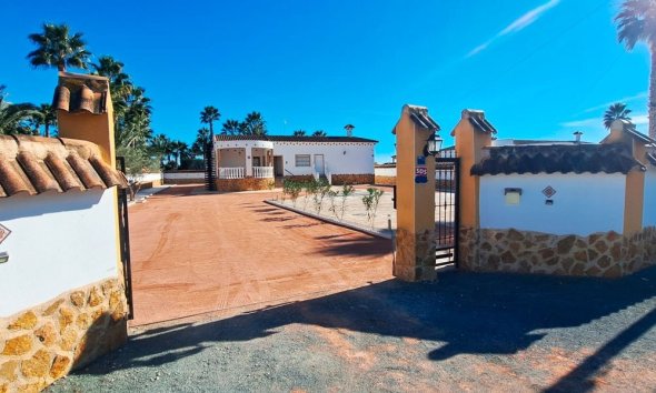 Resale - Farm Estate / Country Property - Catral - Catral - Country