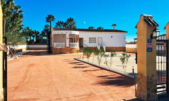 Resale - Farm Estate / Country Property - Catral - Catral - Country