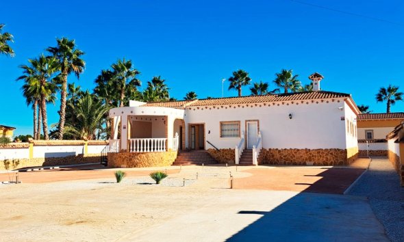 Resale - Farm Estate / Country Property - Catral - Catral - Country