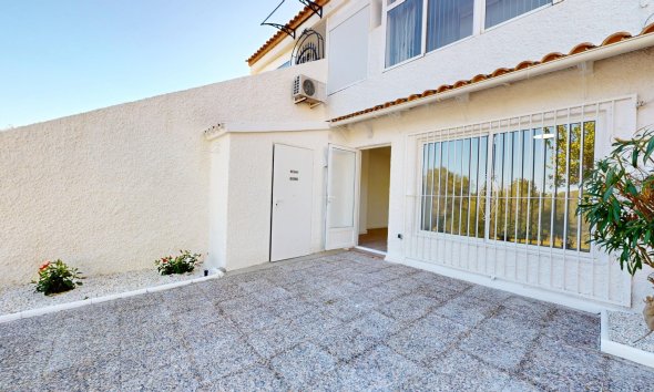 Resale - Apartment - Orihuela Costa - Villamartín