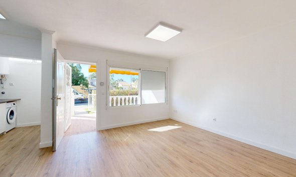 Resale - Apartment - Orihuela Costa - Villamartín