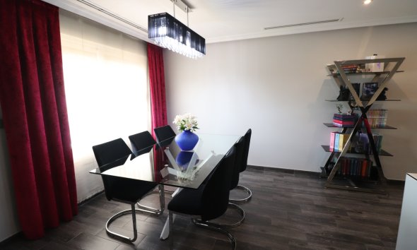 Resale - Terraced house / Townhouse - Redovan - Redovan - Town