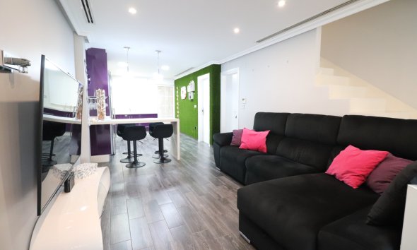 Resale - Terraced house / Townhouse - Redovan - Redovan - Town