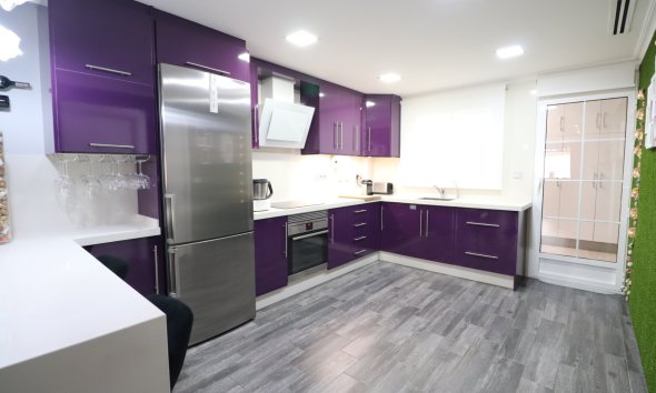 Resale - Terraced house / Townhouse - Redovan - Redovan - Town