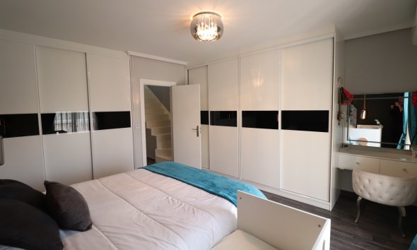Resale - Terraced house / Townhouse - Redovan - Redovan - Town