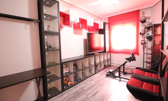 Resale - Terraced house / Townhouse - Redovan - Redovan - Town
