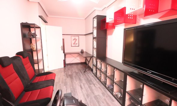 Resale - Terraced house / Townhouse - Redovan - Redovan - Town