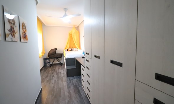Resale - Terraced house / Townhouse - Redovan - Redovan - Town