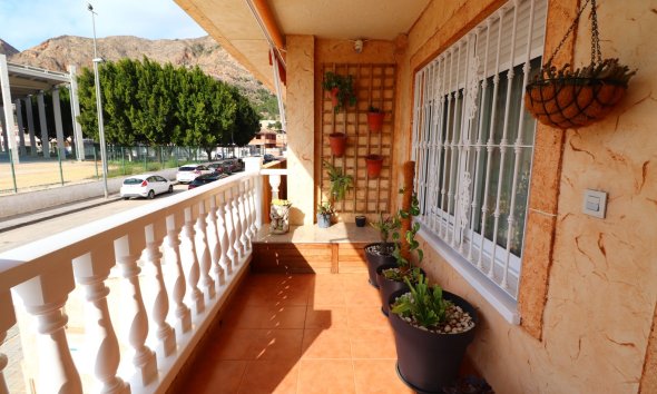 Resale - Terraced house / Townhouse - Redovan - Redovan - Town