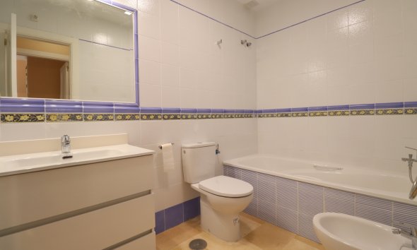 Resale - Bungalow - Orihuela Costa - Villamartín