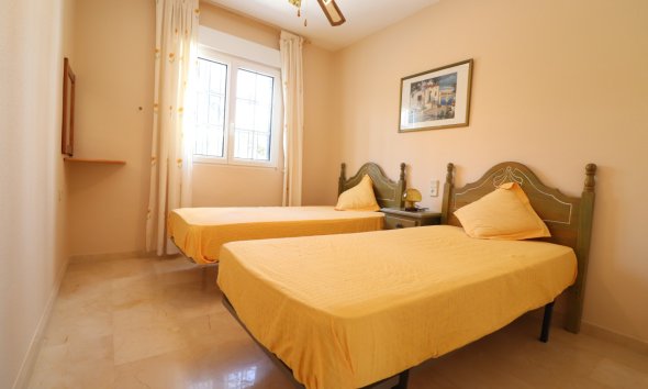Resale - Bungalow - Orihuela Costa - Villamartín