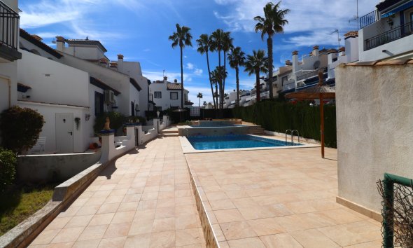 Resale - Bungalow - Orihuela Costa - Villamartín