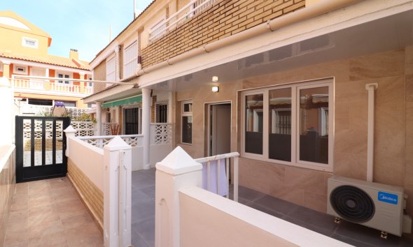 Resale - Apartment - Torrevieja - Torre La Mata