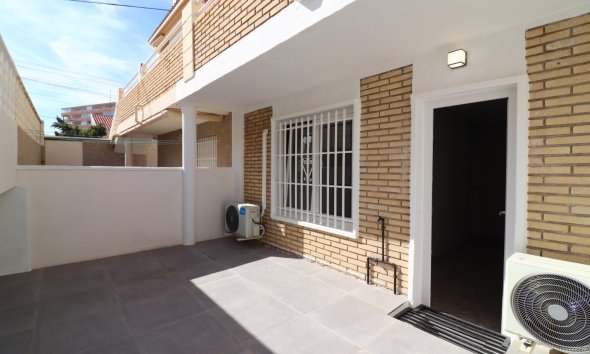 Resale - Apartment - Torrevieja - Torre La Mata
