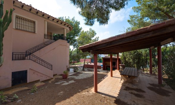 Resale - Villa - San Miguel de Salinas - Ciudad de las comunicaciones