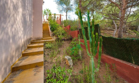 Resale - Villa - San Miguel de Salinas - Ciudad de las comunicaciones