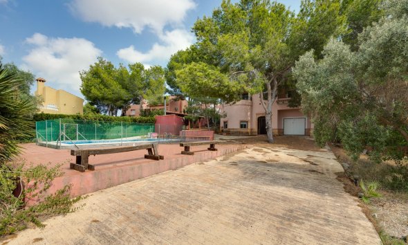 Resale - Villa - San Miguel de Salinas - Ciudad de las comunicaciones