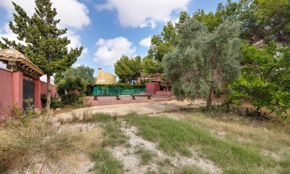Resale - Villa - San Miguel de Salinas - Ciudad de las comunicaciones