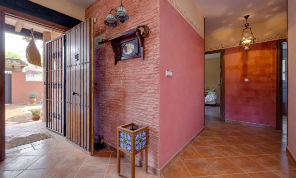 Resale - Villa - San Miguel de Salinas - Ciudad de las comunicaciones