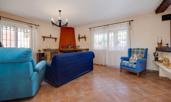 Resale - Villa - San Miguel de Salinas - Ciudad de las comunicaciones