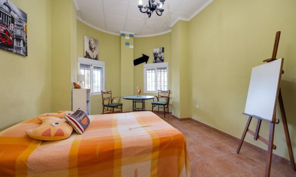Resale - Villa - San Miguel de Salinas - Ciudad de las comunicaciones