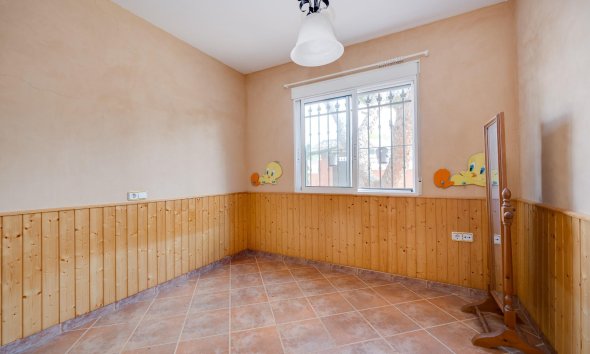 Resale - Villa - San Miguel de Salinas - Ciudad de las comunicaciones