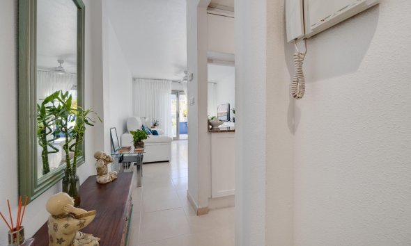 Resale - Apartment - Torrevieja - Playa de los Locos