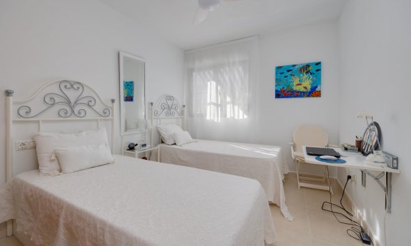 Resale - Apartment - Torrevieja - Playa de los Locos