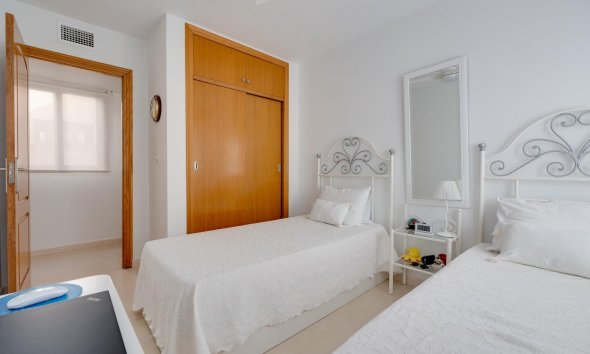 Resale - Apartment - Torrevieja - Playa de los Locos