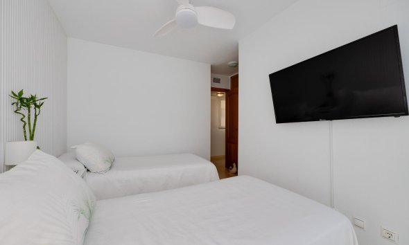 Resale - Apartment - Torrevieja - Playa de los Locos
