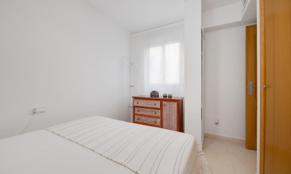 Resale - Apartment - Torrevieja - Playa de los Locos