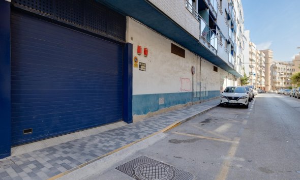 Resale - Apartment - Torrevieja - Playa de los Locos