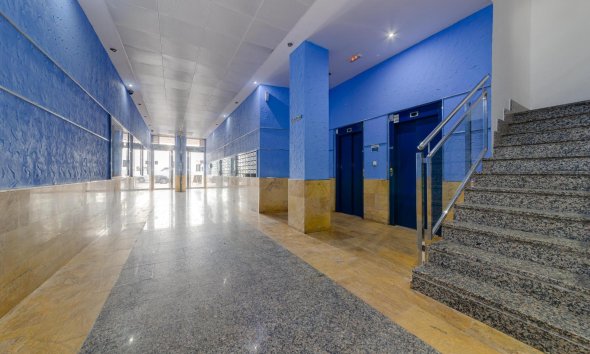 Resale - Apartment - Torrevieja - Playa de los Locos