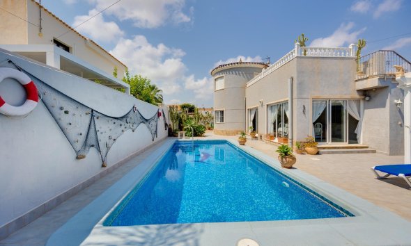 Reventa - Villa - Orihuela Costa - La Regia