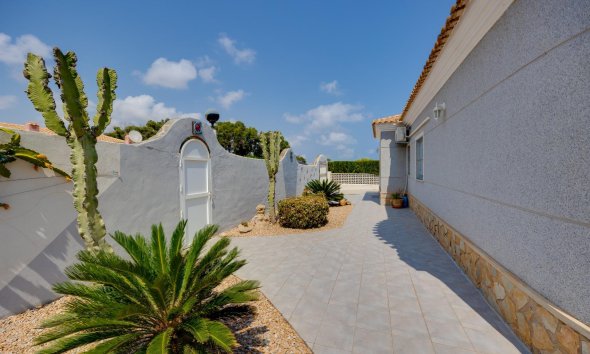 Reventa - Villa - Orihuela Costa - La Regia