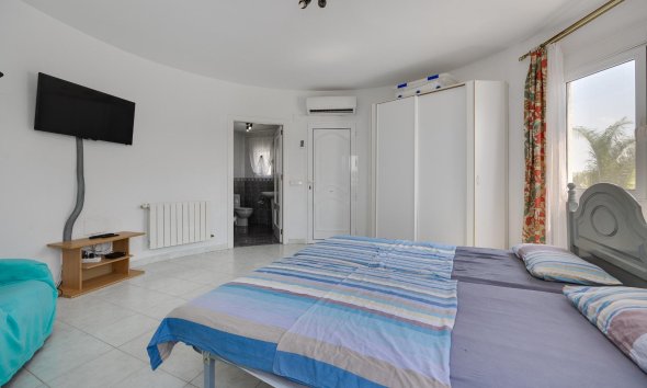 Reventa - Villa - Orihuela Costa - La Regia