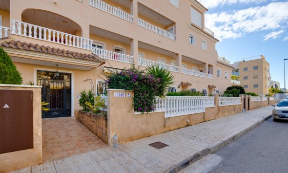 Resale - Bungalow - Orihuela Costa - Los Dolses