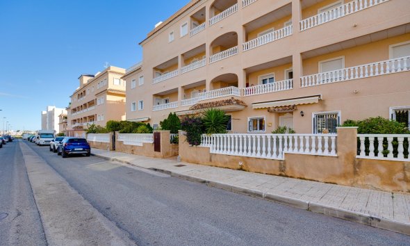 Resale - Bungalow - Orihuela Costa - Los Dolses