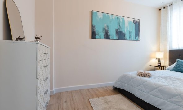Resale - Bungalow - Torrevieja - Centro - Muelle Pesquero