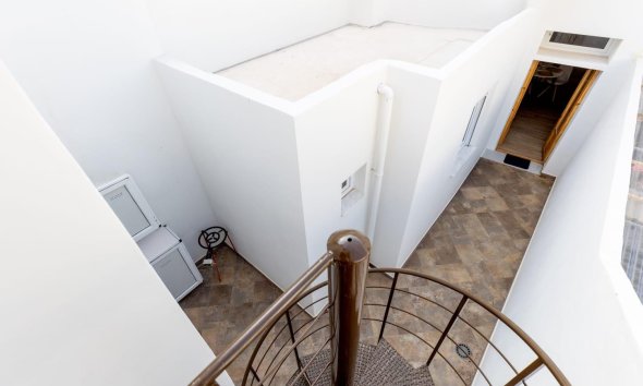 Resale - Bungalow - Torrevieja - Centro - Muelle Pesquero