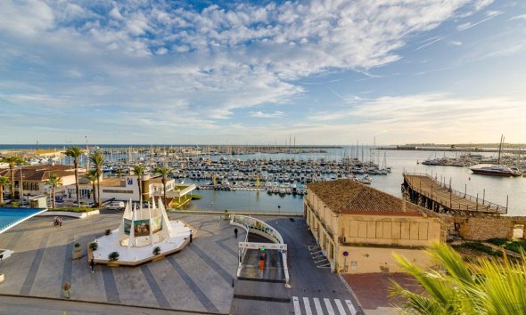 Resale - Bungalow - Torrevieja - Centro - Muelle Pesquero