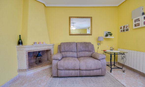 Resale - Terraced house / Townhouse - Orihuela Costa - Los Dolses