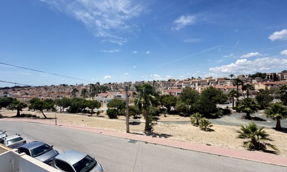 Resale - Villa - Orihuela Costa - Villamartín