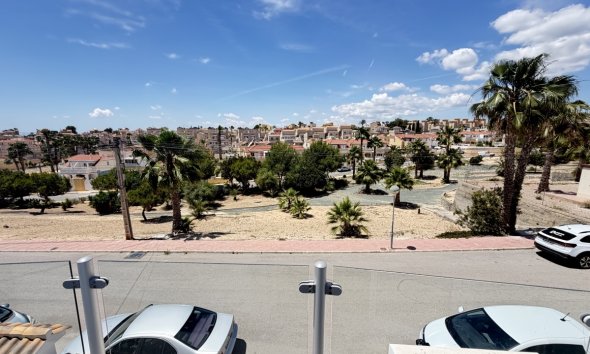 Resale - Villa - Orihuela Costa - Villamartín