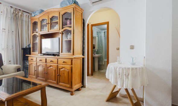 Resale - Apartment - Torrevieja - Playa del Acequión